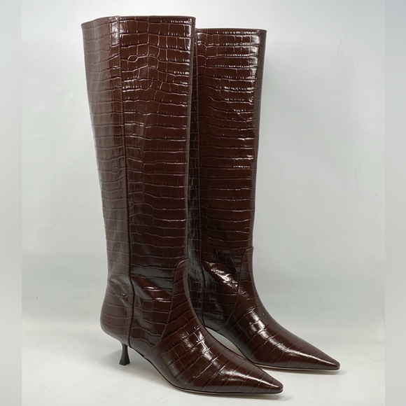 Stuart Weitzman Naomi 50 Pointed Toe Embossed Tall Kitten Heel Boots size 9 - Picture 1 of 12